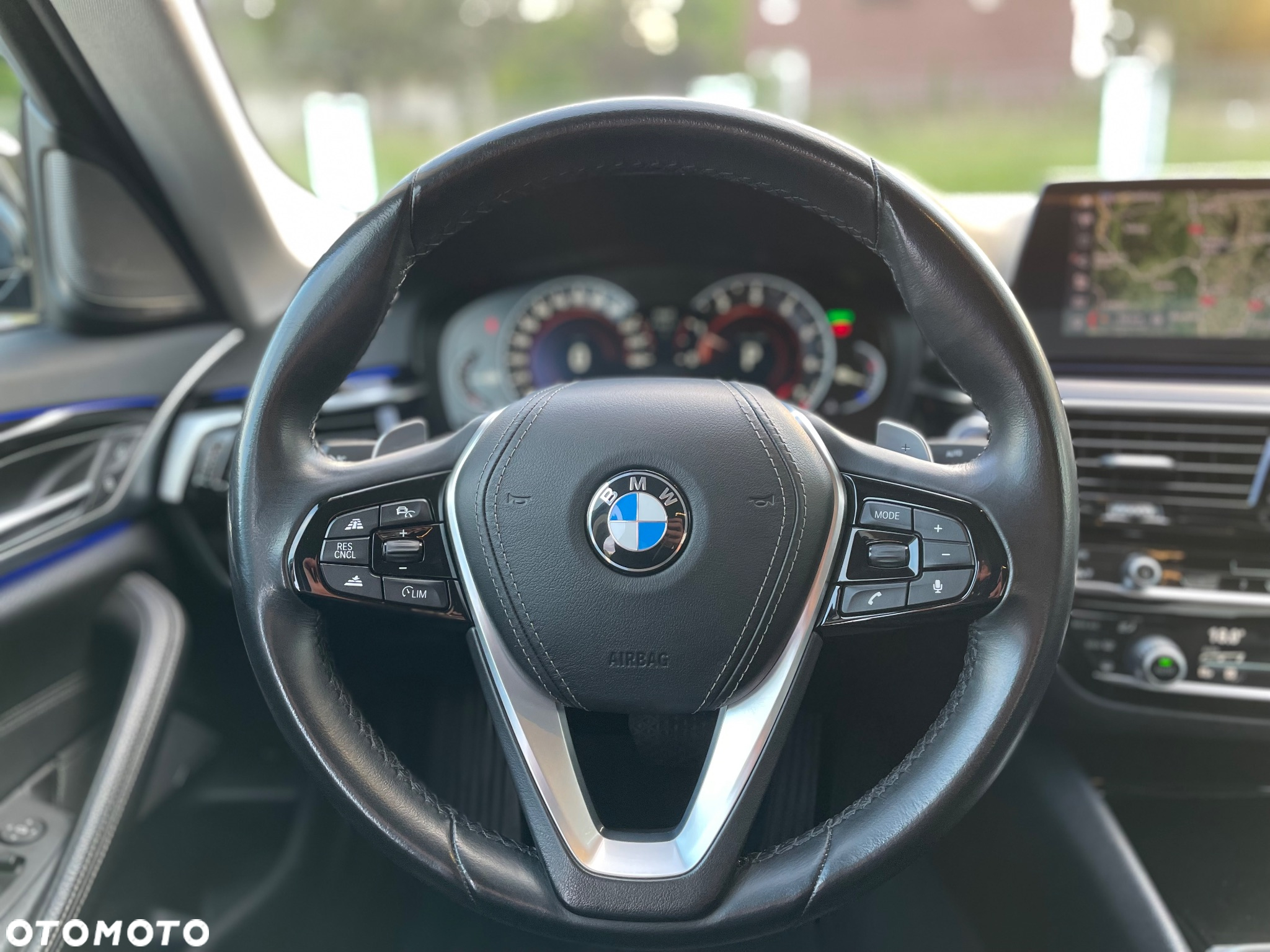 BMW Seria 5 530i xDrive Sport Line sport - 26