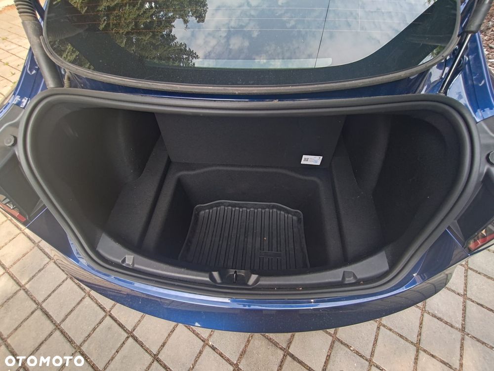 Tesla Model 3 - 22