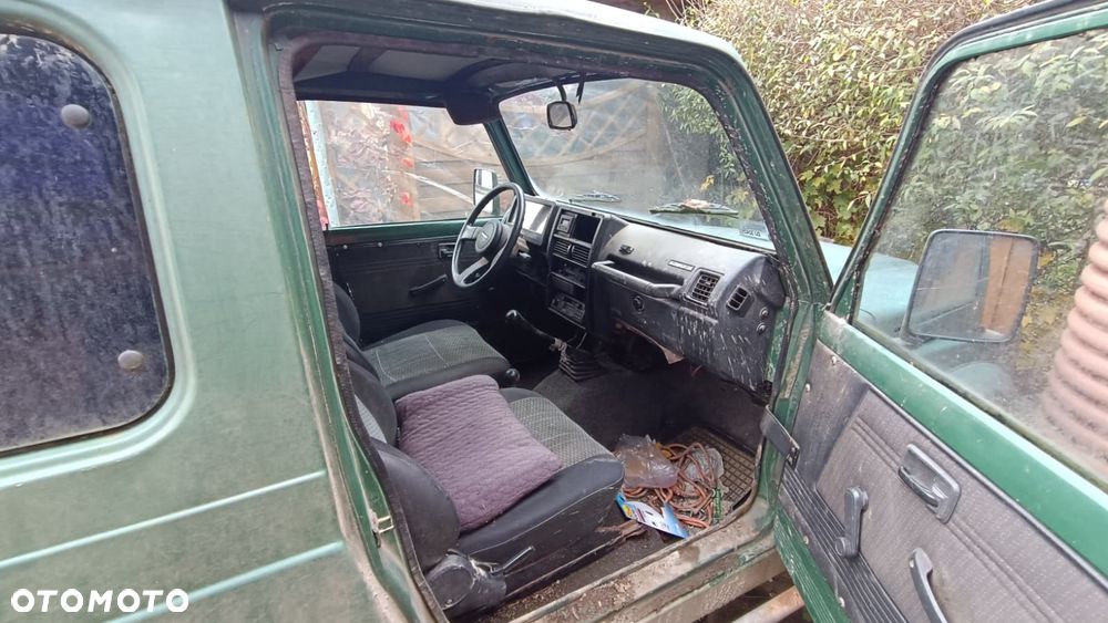 Suzuki Samurai 1993 photo 4