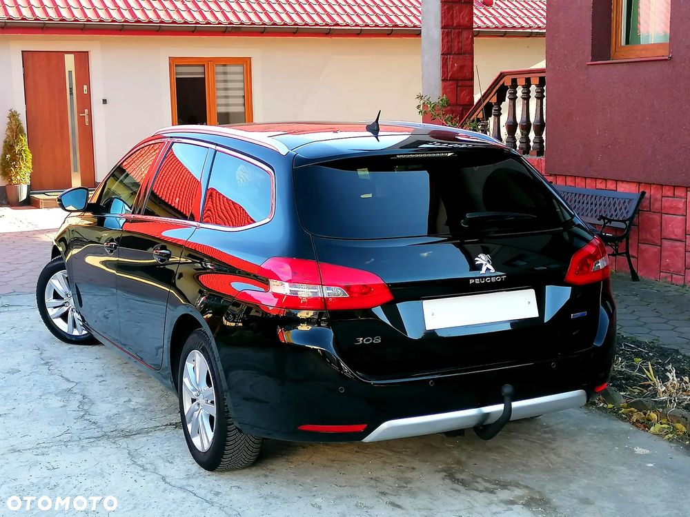 Peugeot 308 - 25
