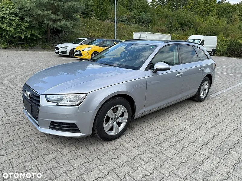 Audi A4 - 1