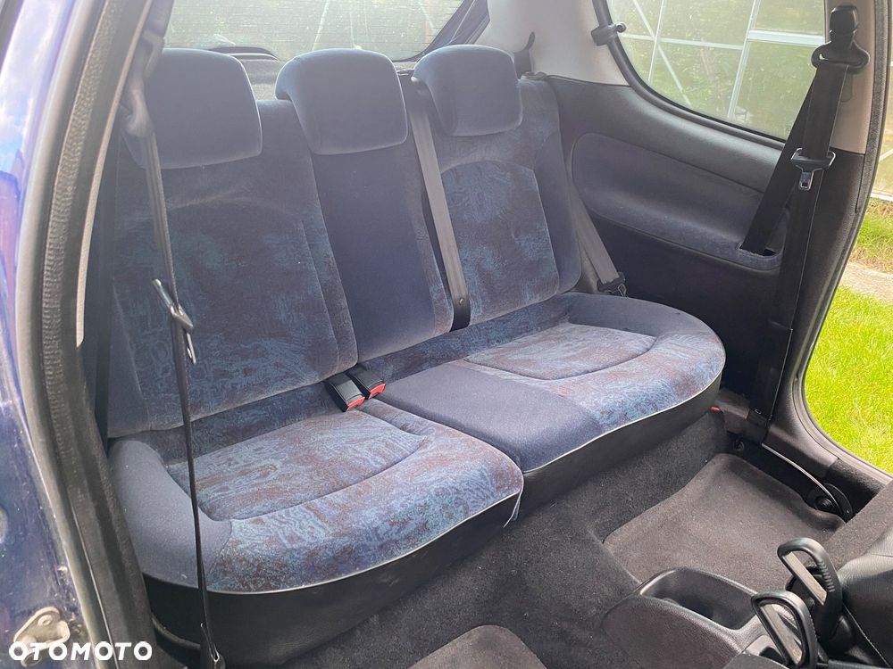 Peugeot 206 - 6