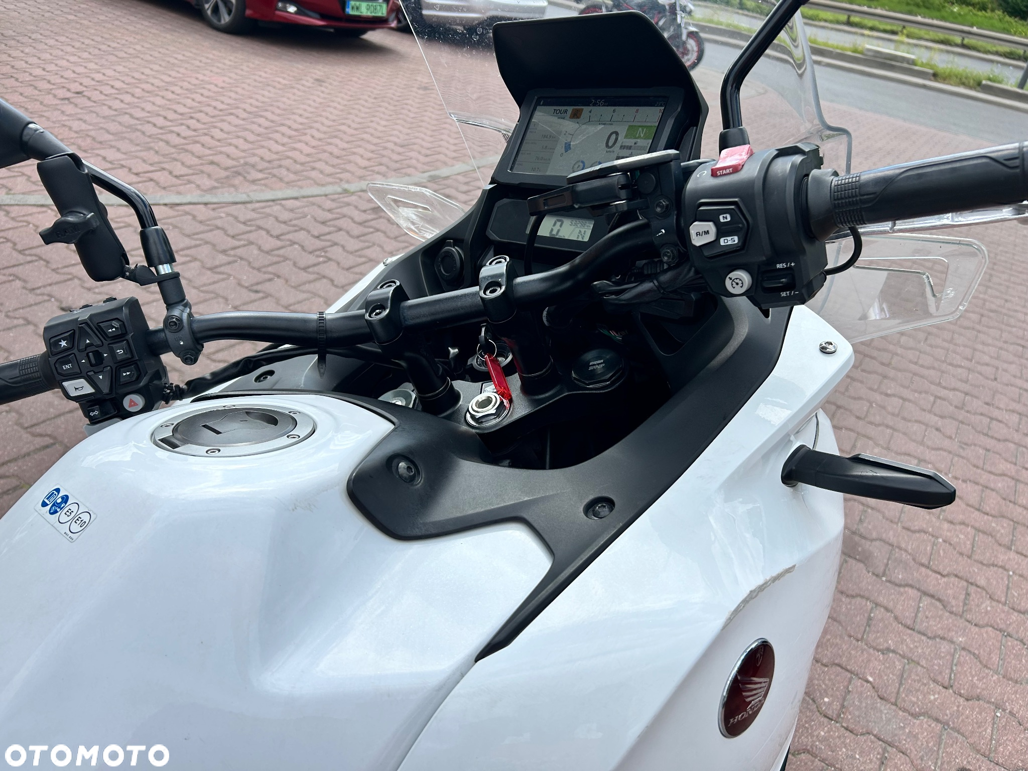 Honda NT - 24