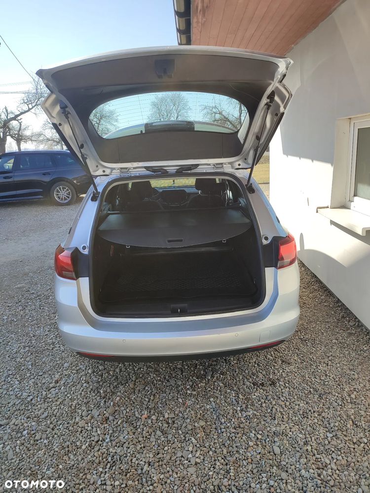 Opel Astra 1.6 CDTI Sport - 23