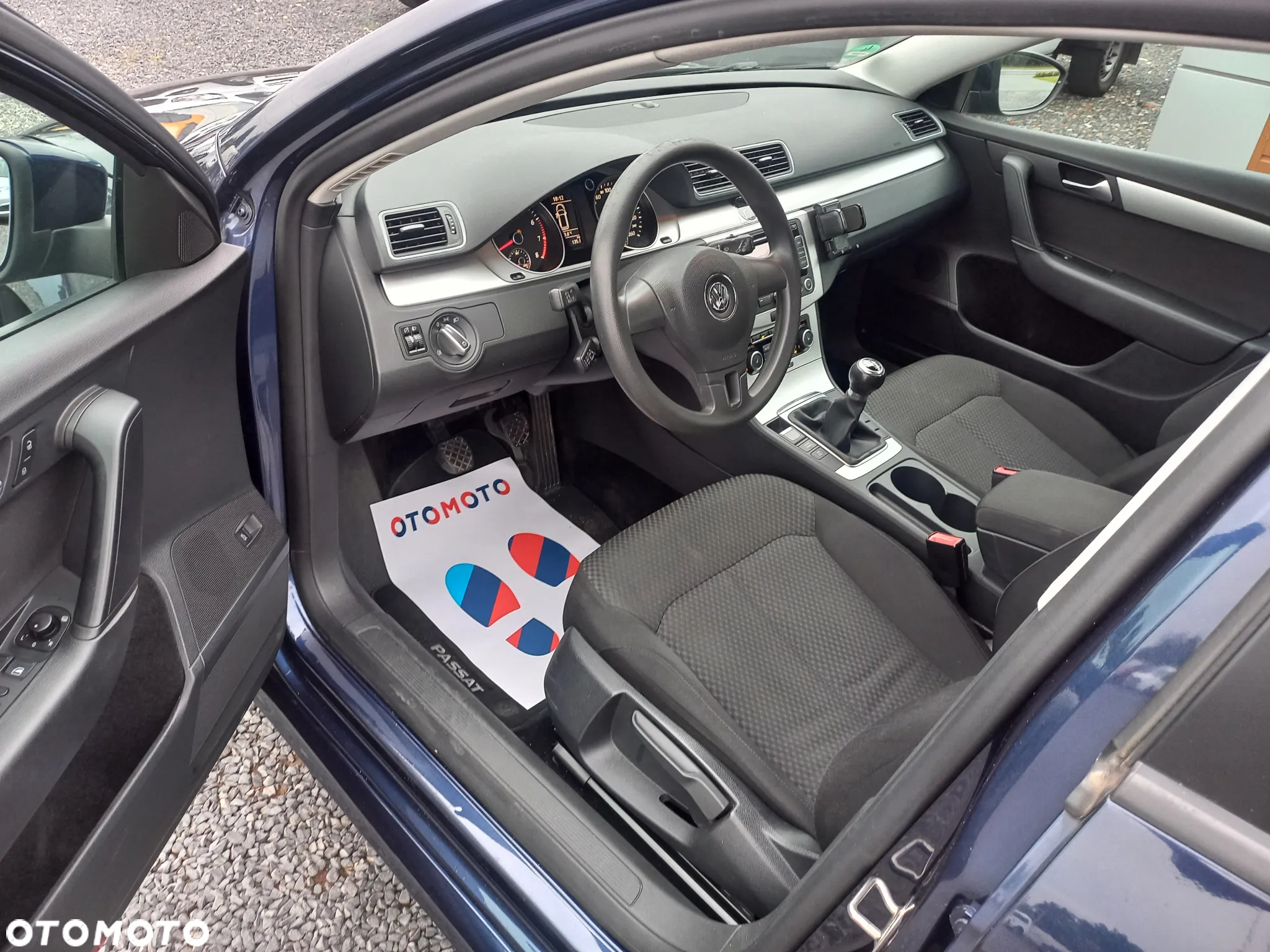 Volkswagen Passat 1.4 TSI BMT Trendline - 11