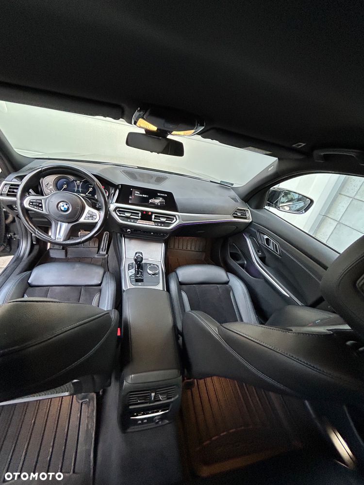BMW Seria 3 318d M Sport - 11