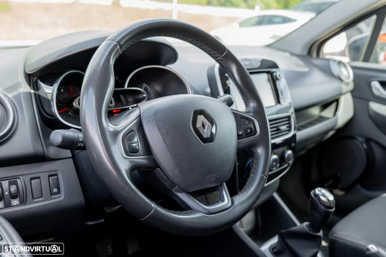 Renault Clio Sport Tourer Energy dCi 75 Business - 8