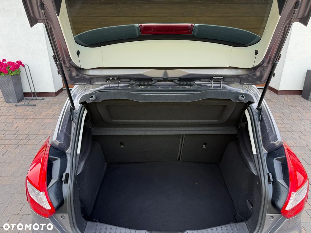Ford Focus - 22