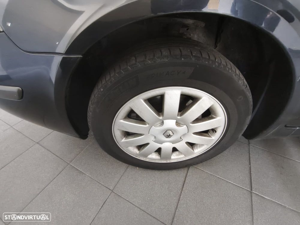 Renault Laguna Break 1.9 dCi Dynamique Edition - 11