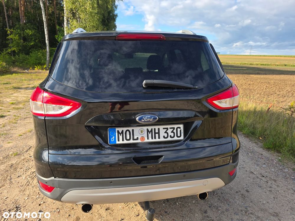 Ford Kuga 1.5 EcoBoost 2x4 Titanium - 4
