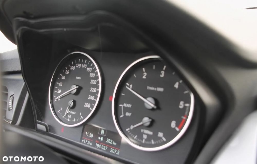 BMW Seria 2 216d - 12