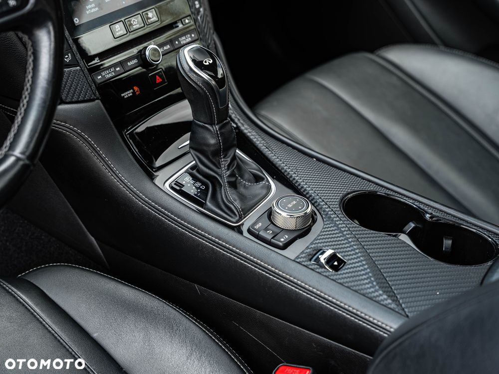 Infiniti Q60 - 33