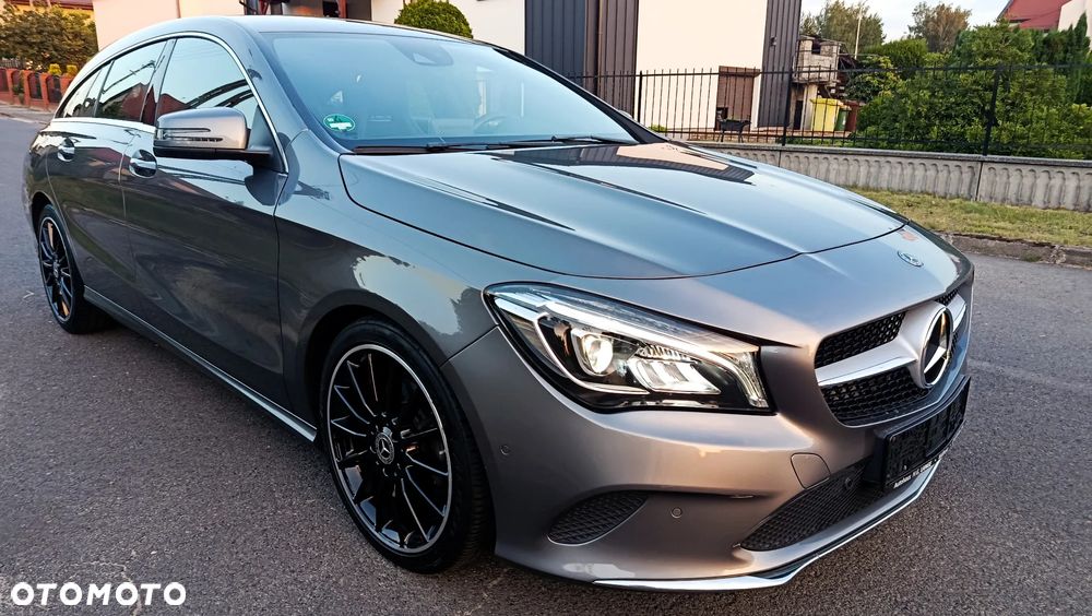 Mercedes-Benz CLA 180 7G-DCT UrbanStyle Edition - 27