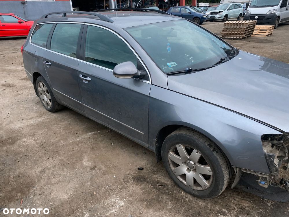 Volkswagen Passat B6 Variant – samochód na części - 4