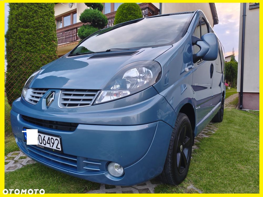 Renault Trafic Grand Passenger Black Edition - 1