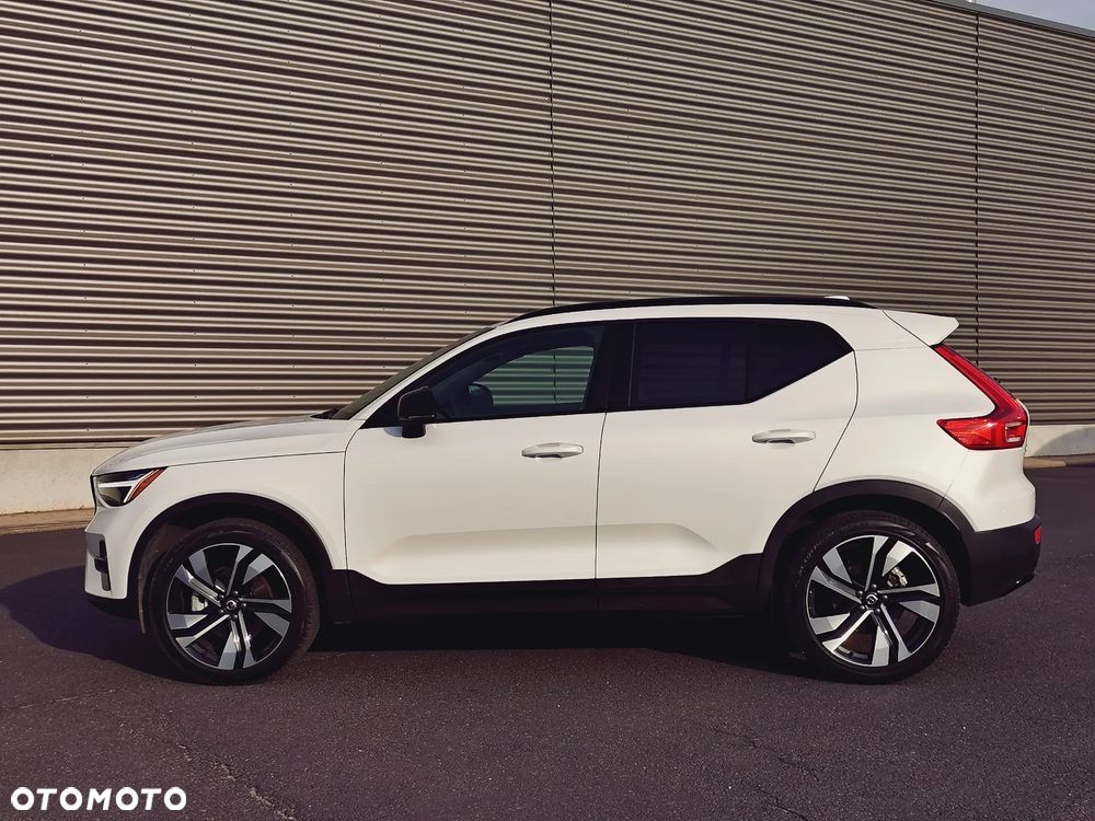 Volvo XC 40 B5 B AWD Ultimate Dark - 11