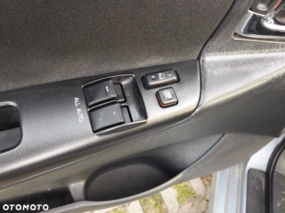Toyota Corolla 1.6 VVT-i Dynamic - 9