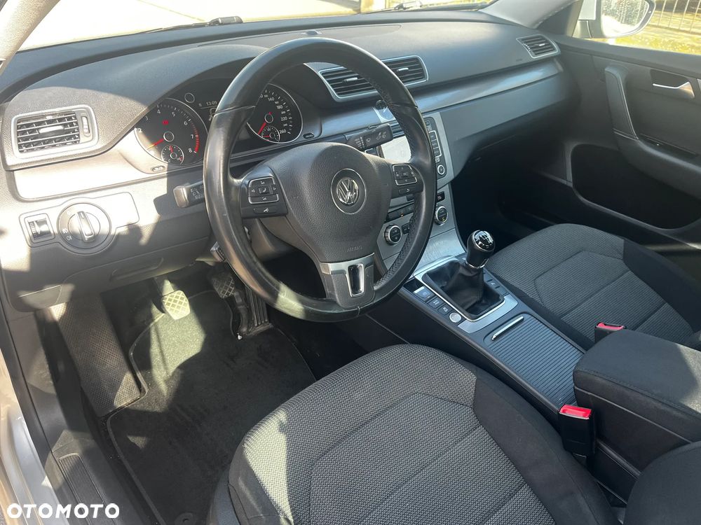 Volkswagen Passat 1.4 TSI Comfortline - 10