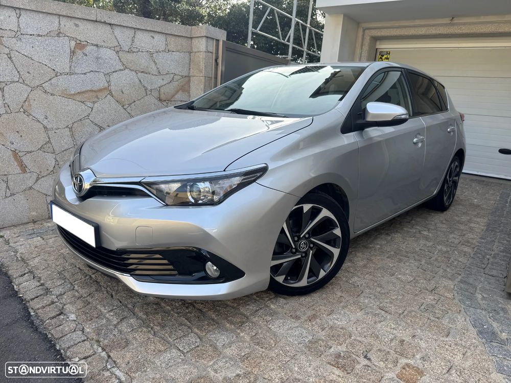 Toyota Auris 1.4 D-4D Comfort+Pack Sport - 1