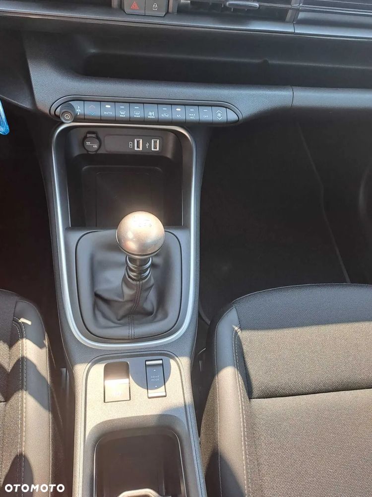 Jeep Avenger 1.2 GSE T3 Altitude FWD - 19