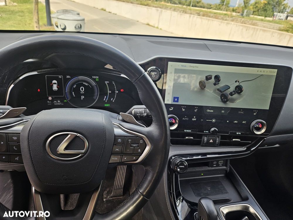 Lexus Seria NX - 9