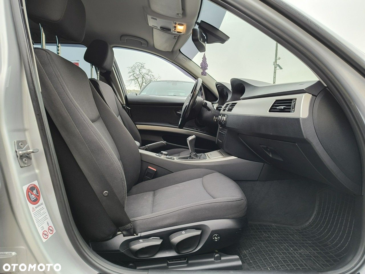 BMW Seria 3 318d Touring Sport Line - 24