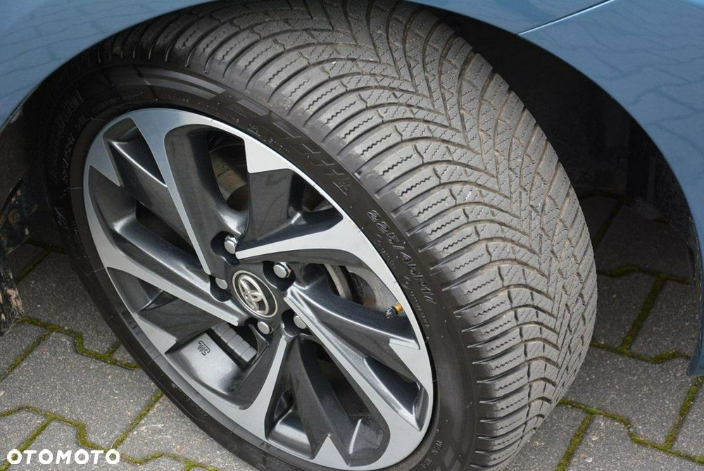 Toyota Auris Hybrid 135 Premium - 35