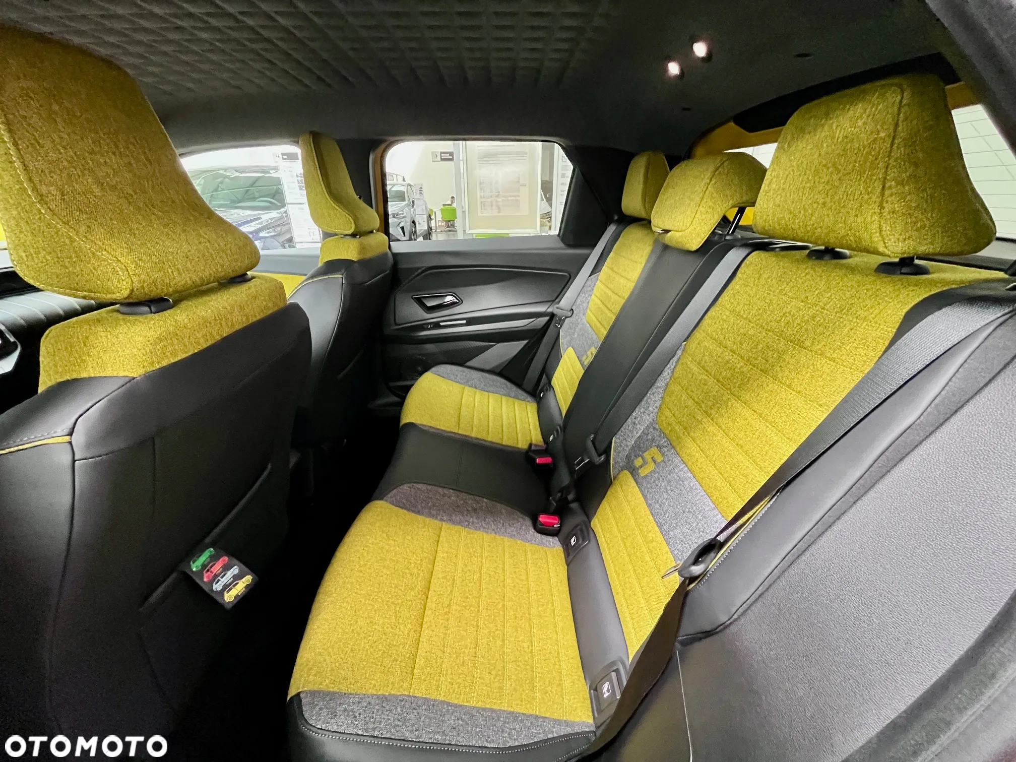 Renault 5 52kWh Comfort Range Iconic Cinq - 10