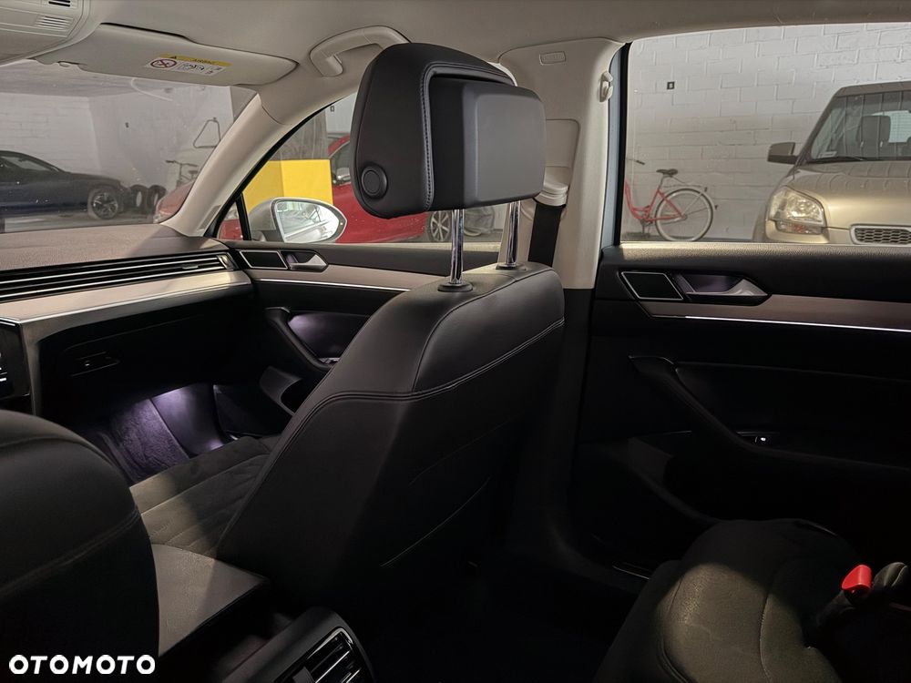 Volkswagen Passat 2.0 TDI BMT Highline DSG7 - 19