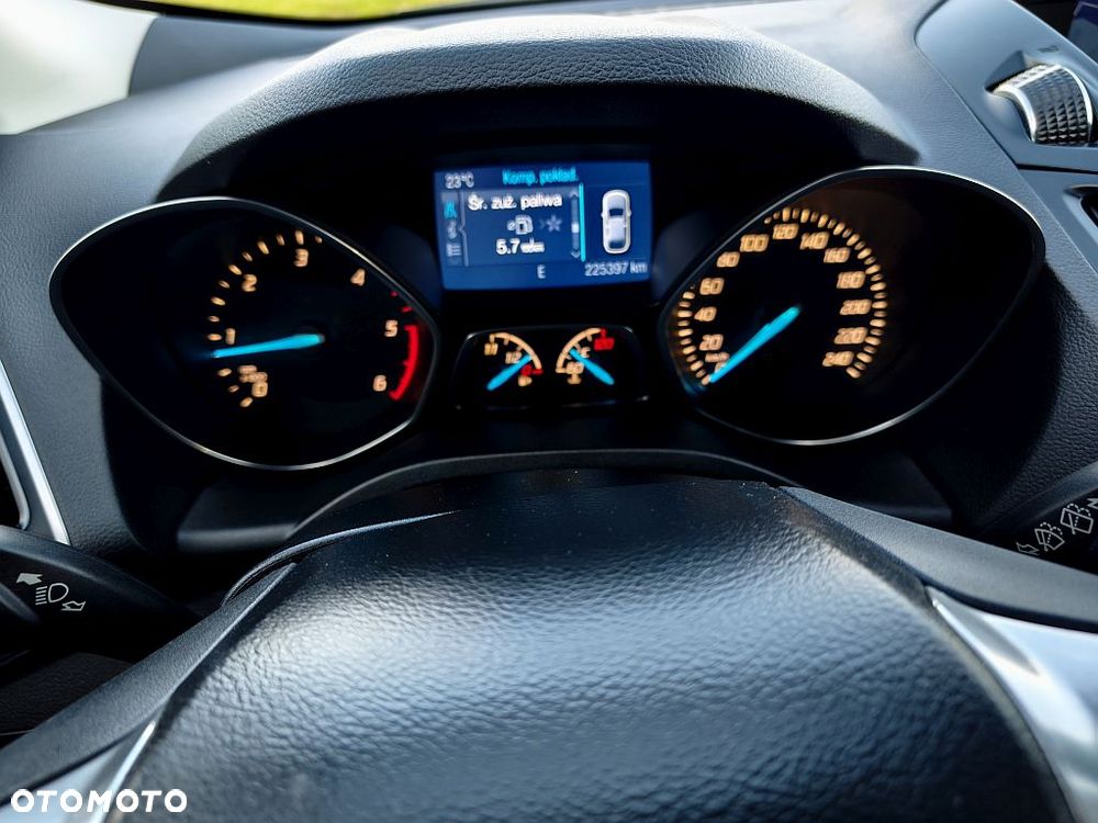 Ford Kuga 2.0 TDCi Titanium - 24