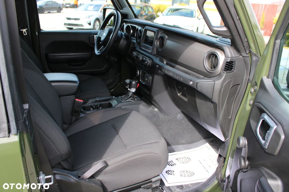 Jeep Wrangler Unlimited 3.6 Automatik X - 32