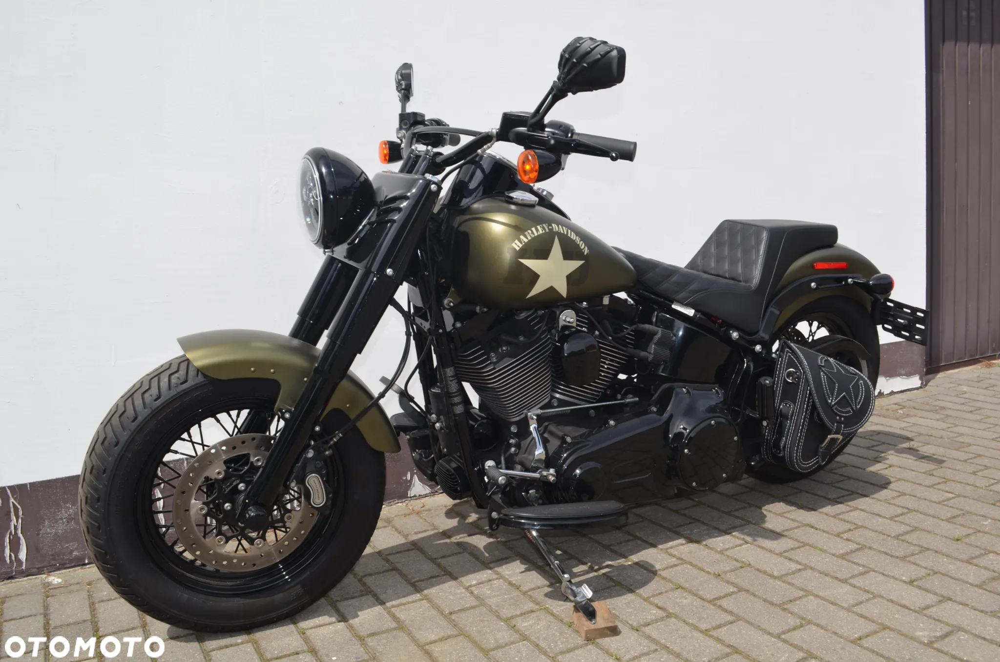 Harley-Davidson Softail Slim - 18