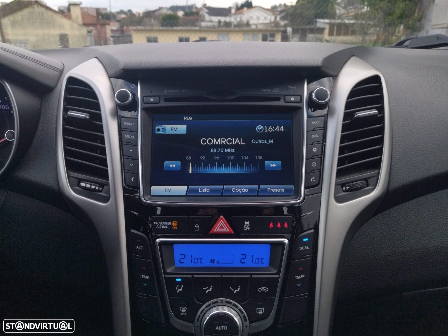 Hyundai i30 SW 1.6 CRDi Blue Comfort Auto AC+J17 - 13
