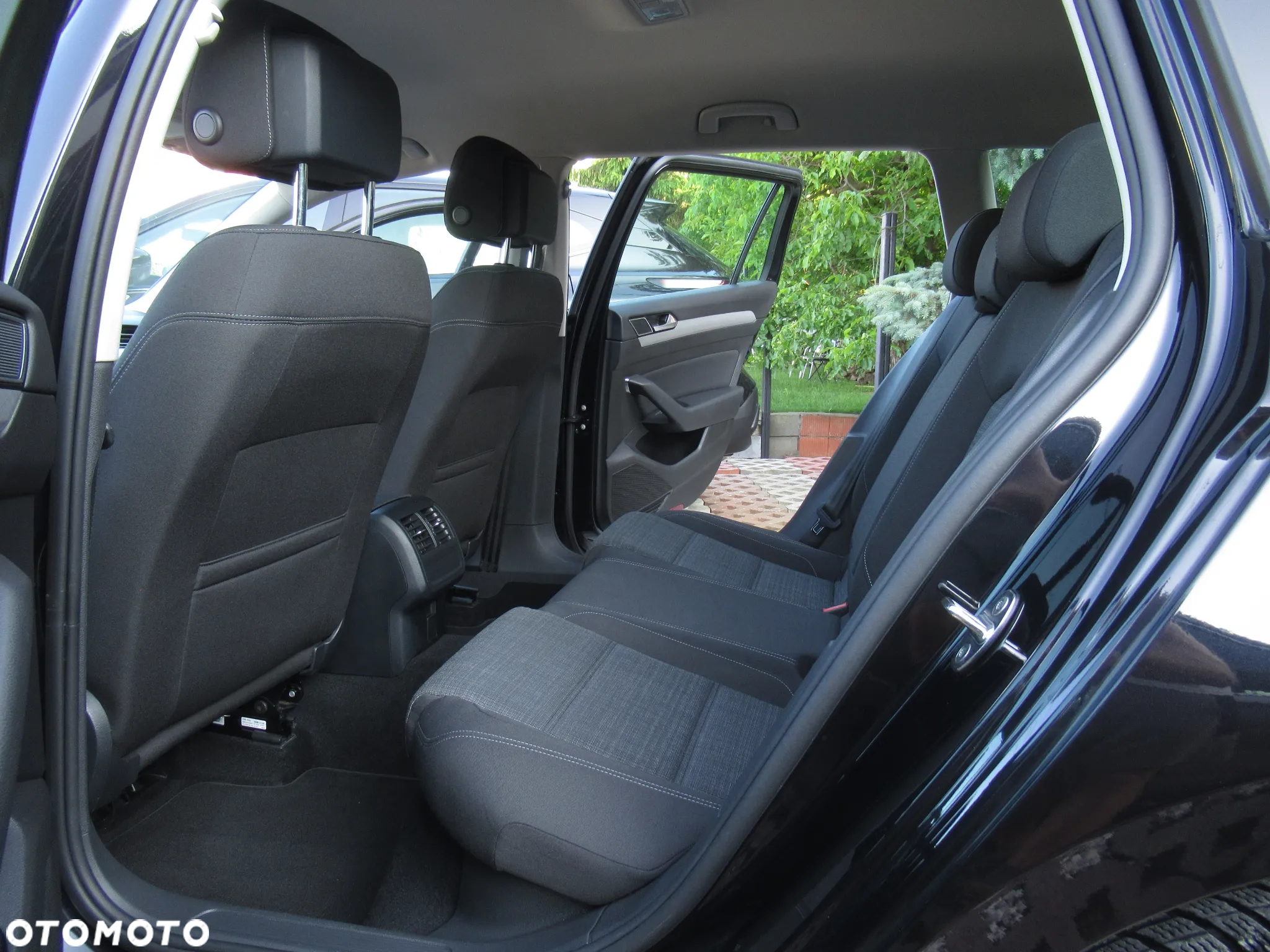 Volkswagen Passat 2.0 TSI Business DSG - 7