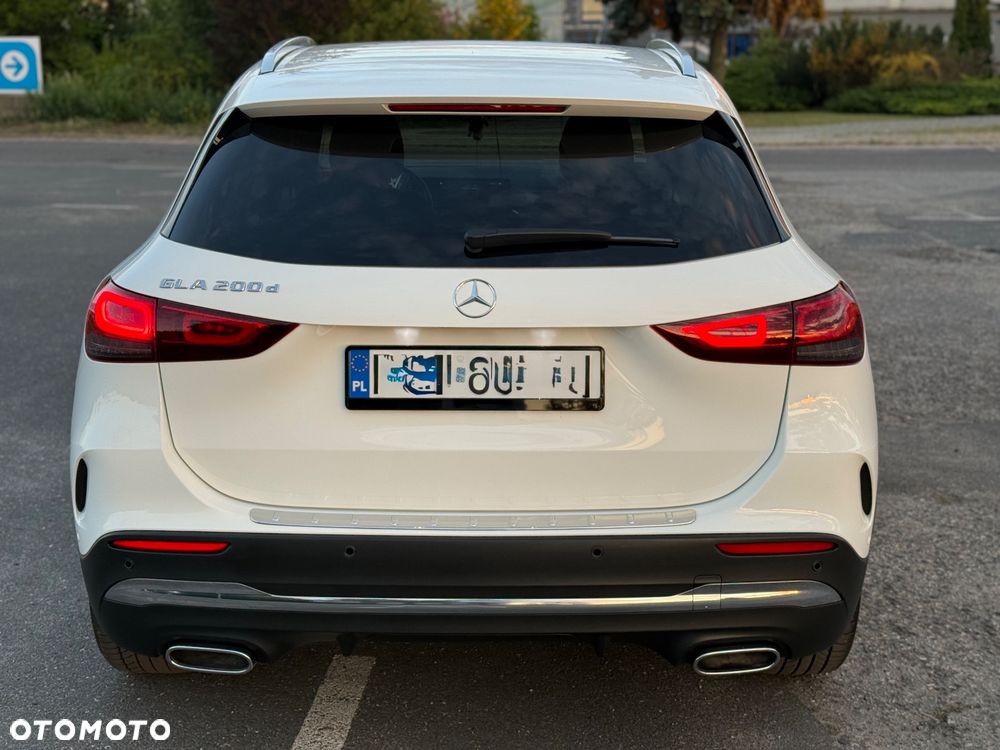 Mercedes-Benz GLA 200 d 8G-DCT AMG Line - 13