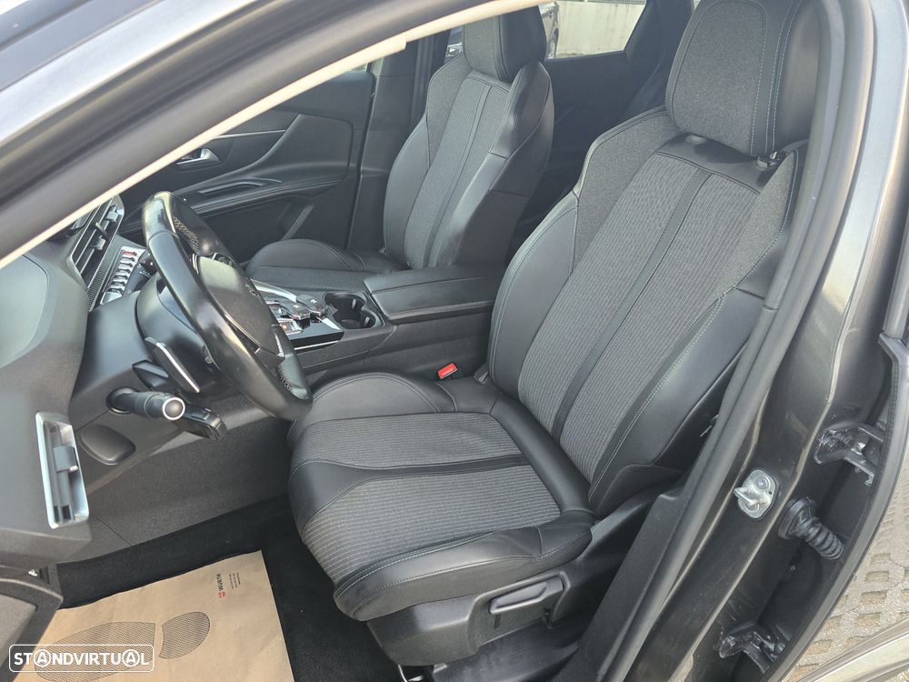 Peugeot 3008 BlueHDi 130 Stop & Start EAT8 Allure - 16