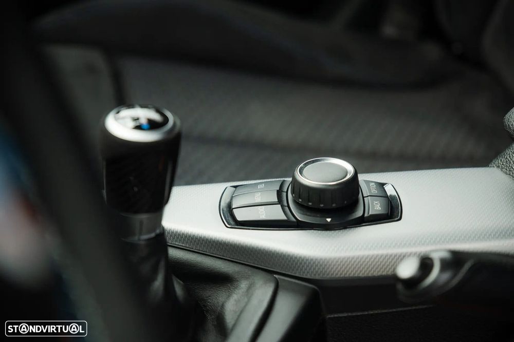 BMW 120 d Pack M - 25