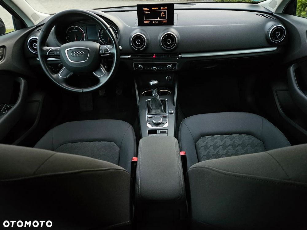Audi A3 3-drzwiowe 1.6 TDI Attraction - 23