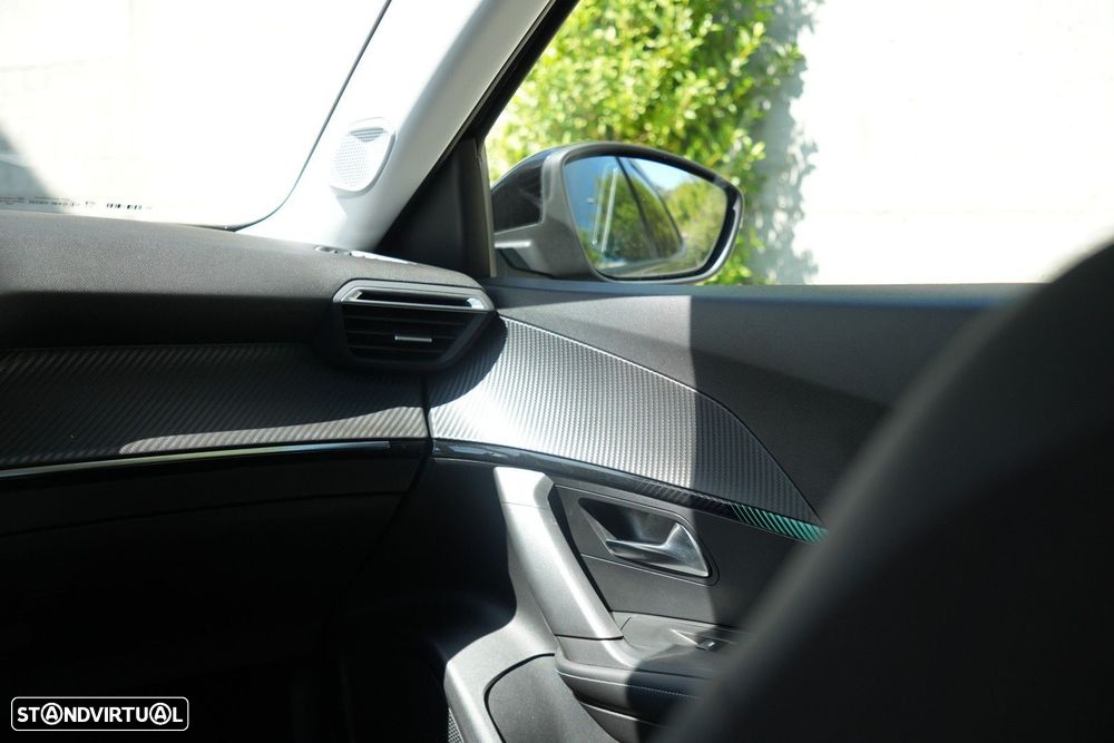 Peugeot 2008 1.2 PureTech Allure Pack - 20