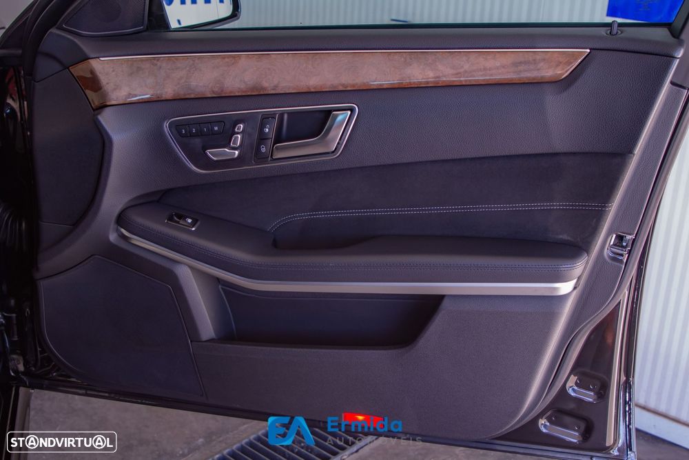Mercedes-Benz E 300 Bluetec Hybrid Avantgarde - 32