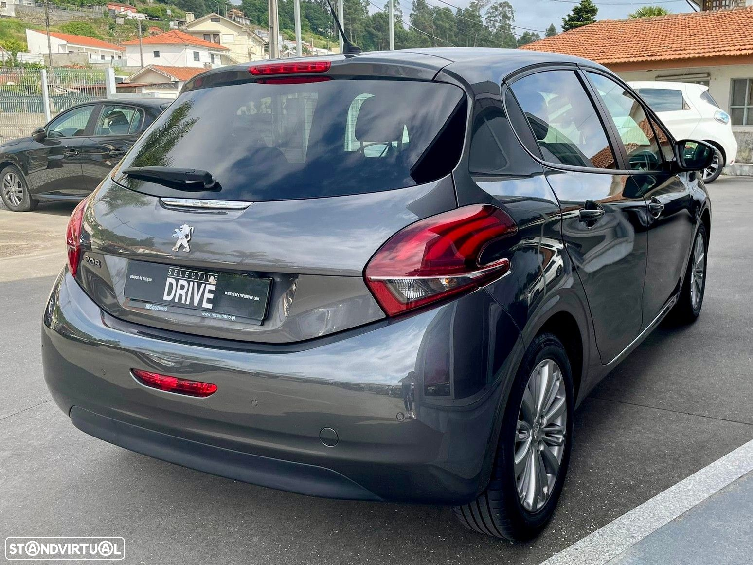 Peugeot 208 1.2 PureTech Style - 4