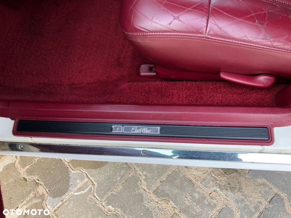 Cadillac Deville 4.9 STD - 5