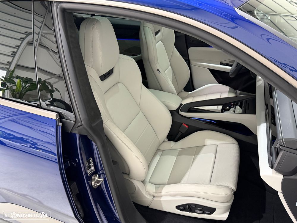 Porsche Macan Electric Turbo - 44