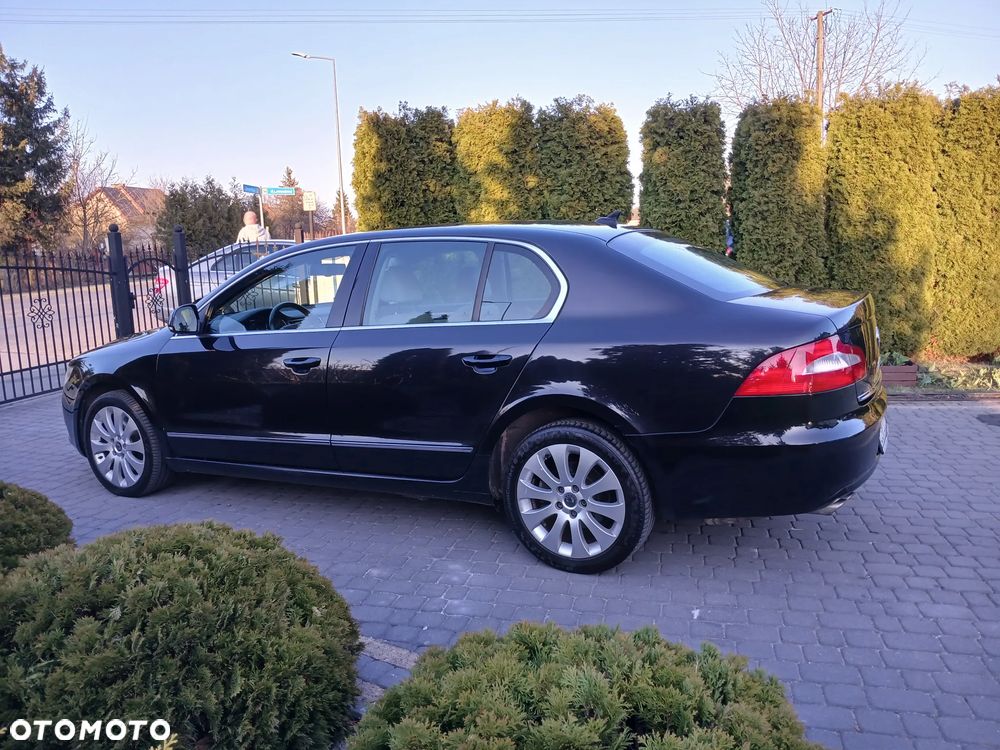 Skoda Superb 2.0 TDI Exclusive - 16