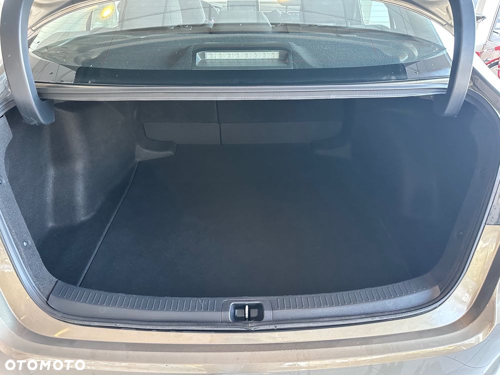 Toyota Corolla 1.5 Comfort - 25
