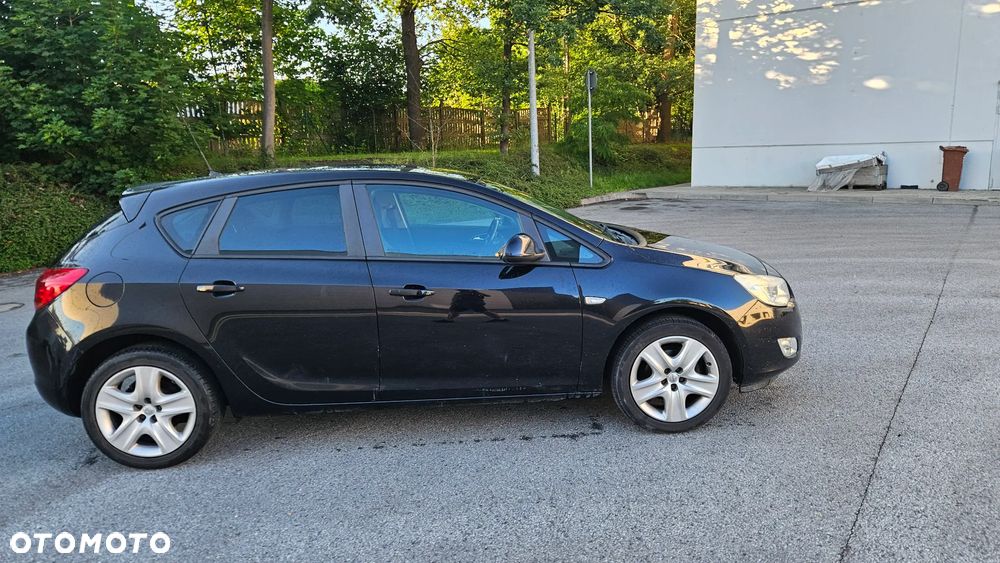 Opel Astra 1.4 Turbo 150 Jahre - 6
