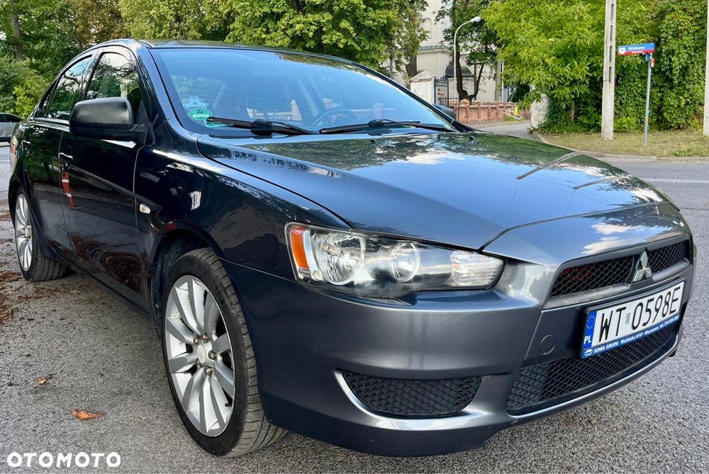 Mitsubishi Lancer - 1