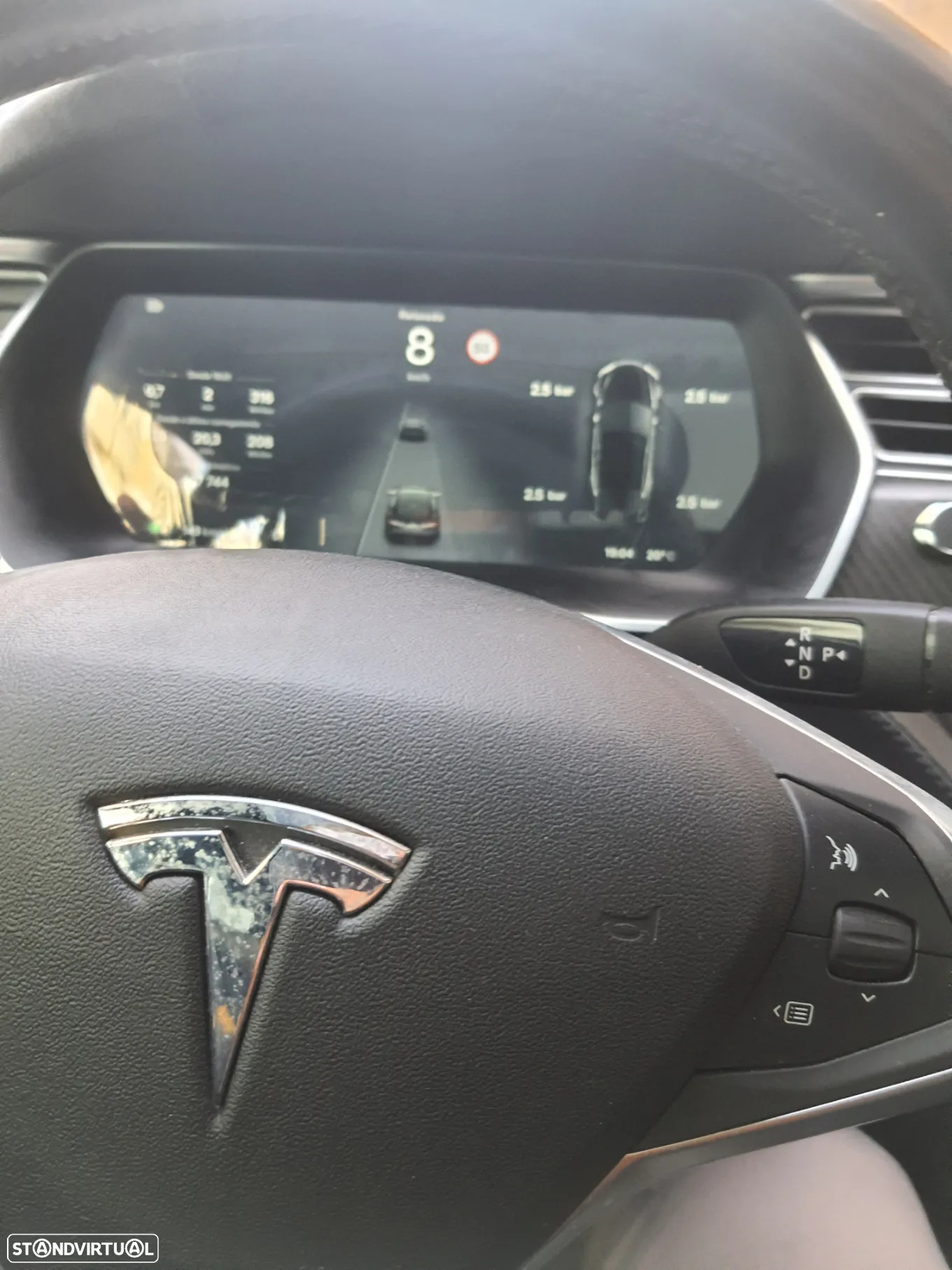 Tesla Model S 85D - 23
