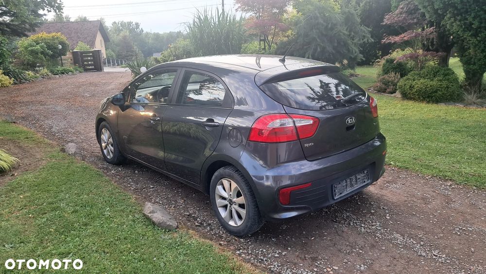 Kia Rio - 3