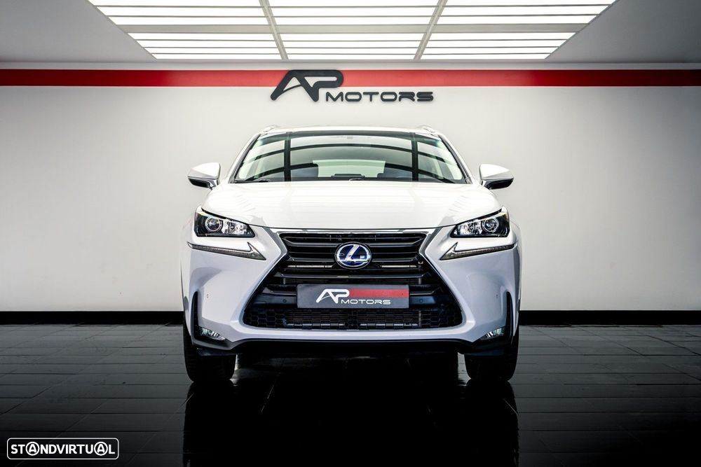 Lexus NX 300h Executive - 3
